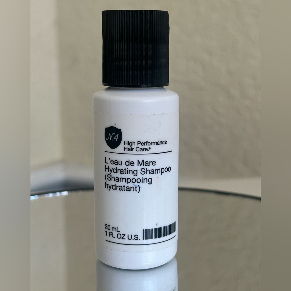 Number 4 L'eau de Mare Hydrating Shampoo